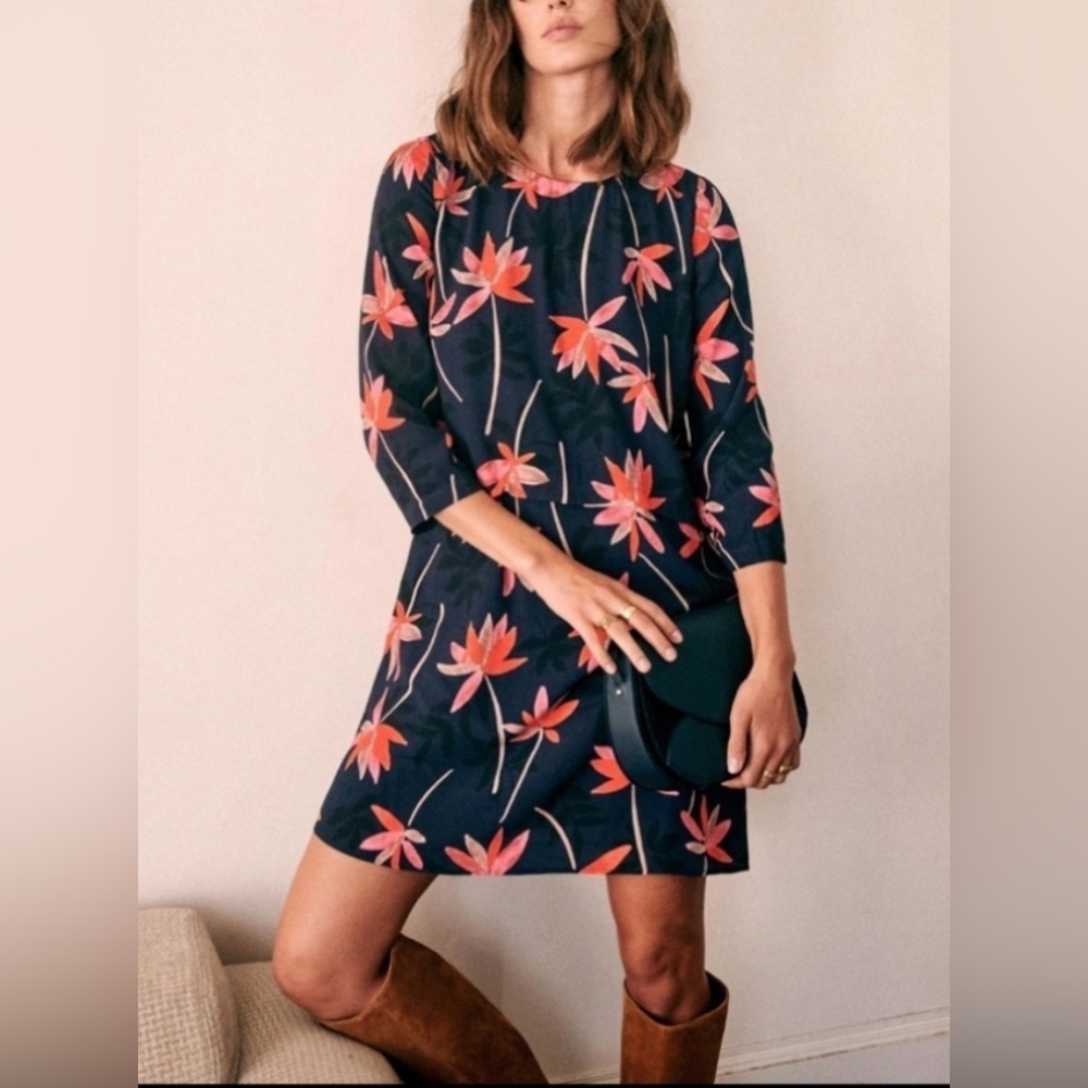 Sezane Dalila Dress in Floral Print - Picture 3 of 14